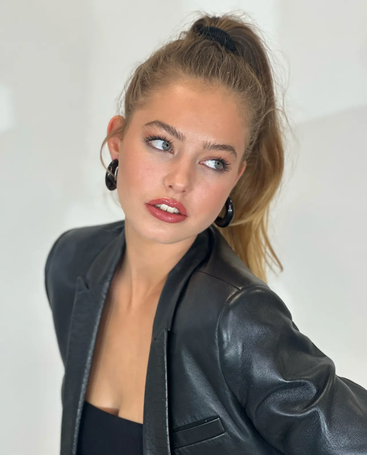 Valerie Creolen Zwart (4 cm)